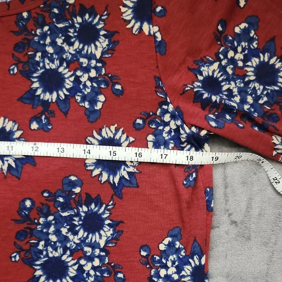 $4 FIRM 🌟FINAL MARK DOWN🌟 LuLaRoe Red and Blue Floral Mini Dress - Picture 5 of 10